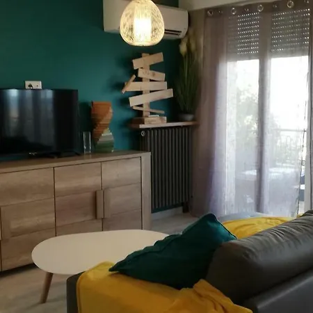 Le Grand Appart' Apartment
